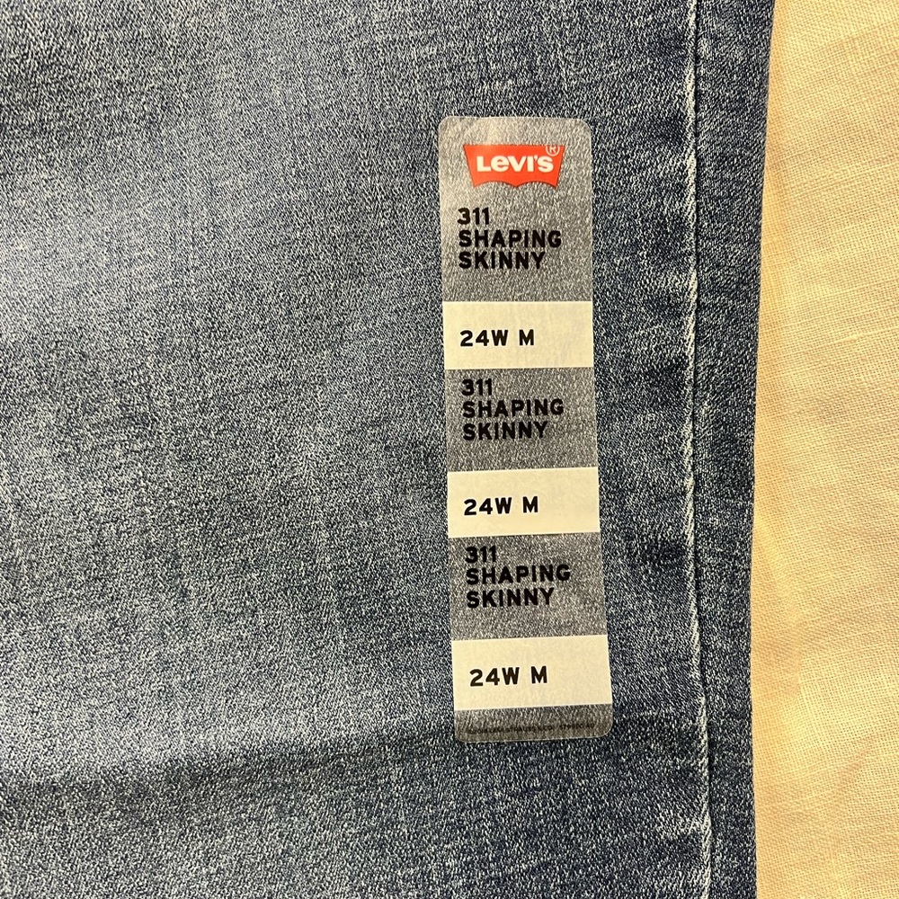 Levi’s 311 shaping skinny hypersoft jeans - Picture 11 of 16
